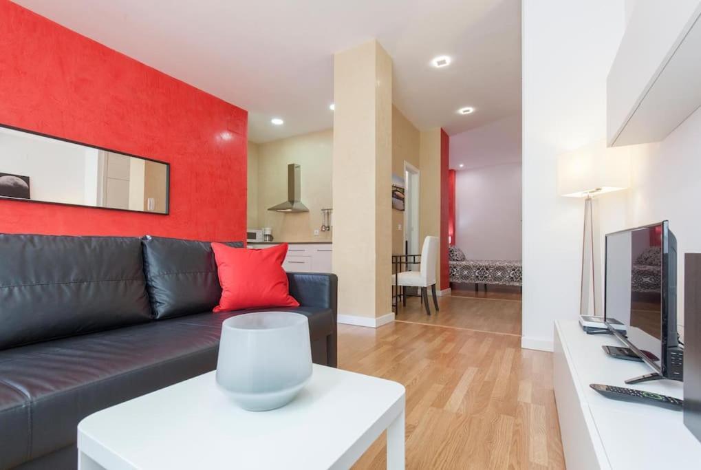 Precioso Estudio En San Julian Sevilla, Ac Wifi Hiniesta Estudio Appartamento Siviglia