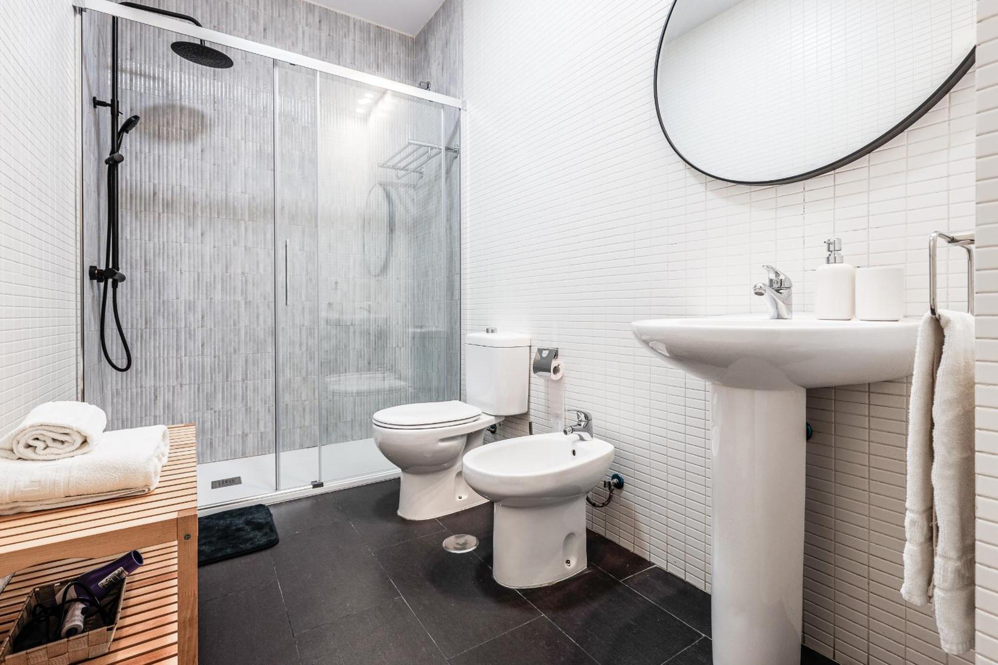 Precioso Estudio En San Julian Sevilla, Ac Wifi Hiniesta Estudio * Siviglia