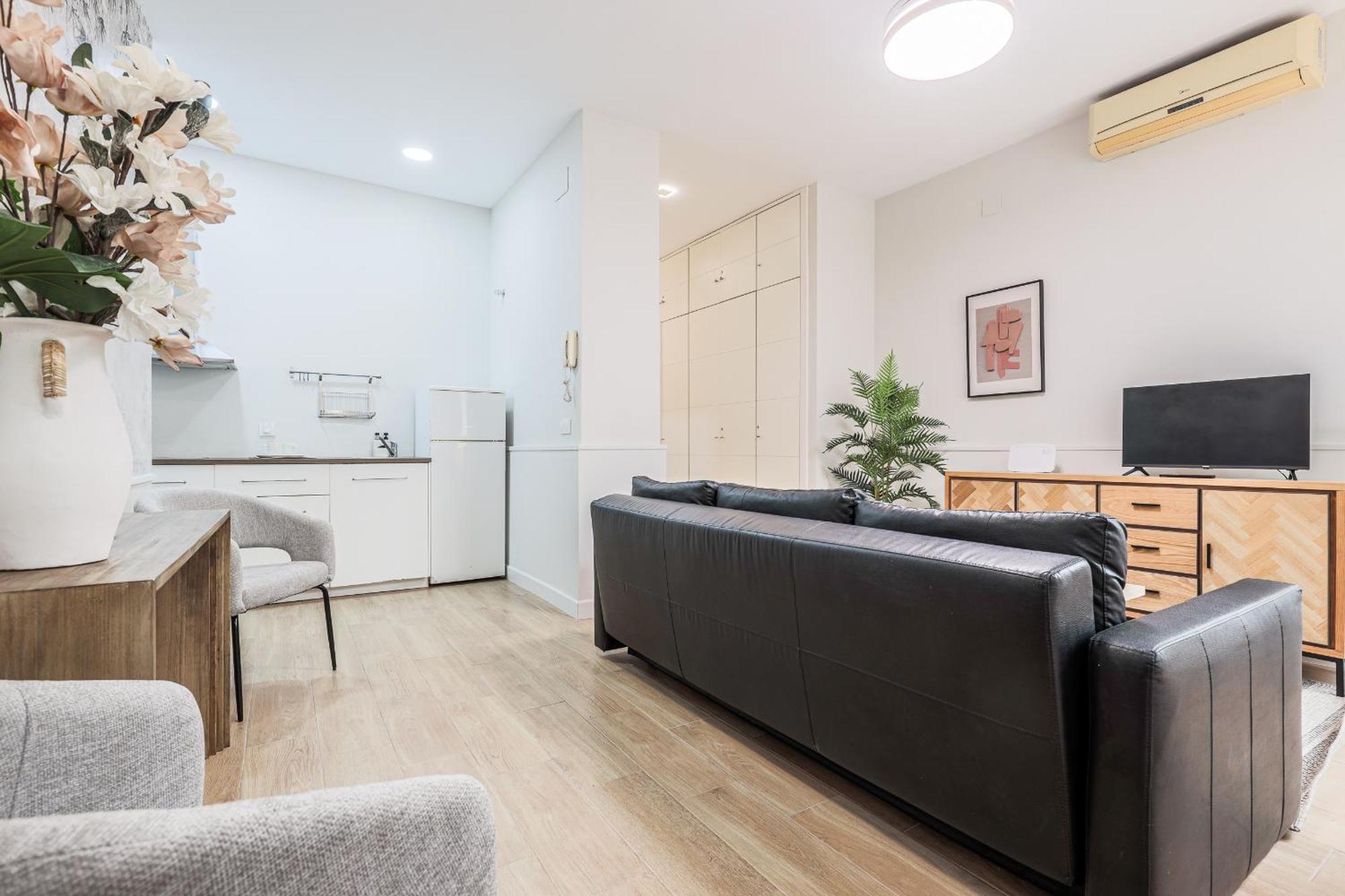 Appartamento Precioso Estudio En San Julian Sevilla, Ac Wifi Hiniesta Estudio *