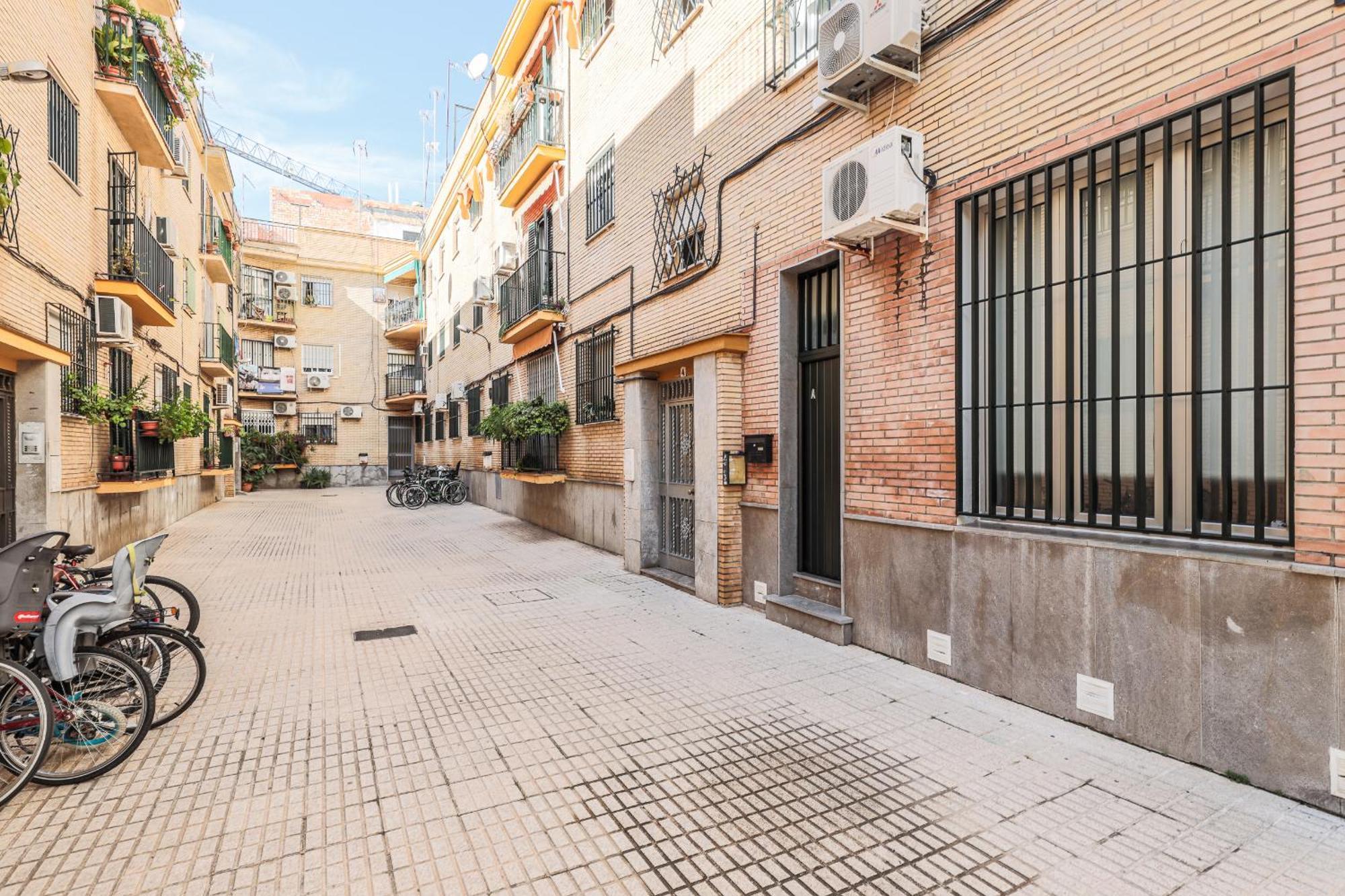 Precioso Estudio En San Julian Sevilla, Ac Wifi Hiniesta Estudio Sevilha